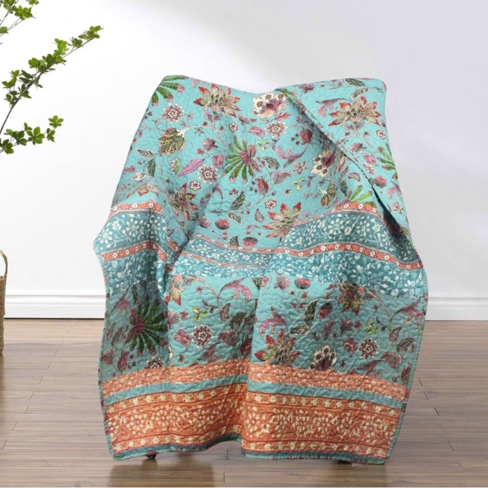 Tribe Throw Blanket Bedspread Quilted 50 x 60 New